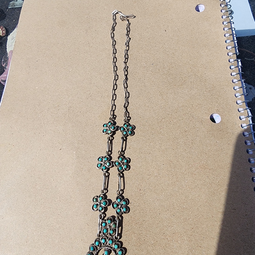 Delicate Native American Squash Blossom Link Necklace. - Picture 2 of 8